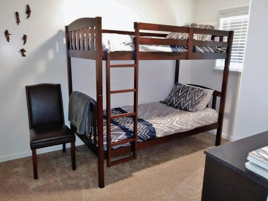 Вилла Sauna & Steam Larch Avenue Getaway Порт-Анджелес Экстерьер фото